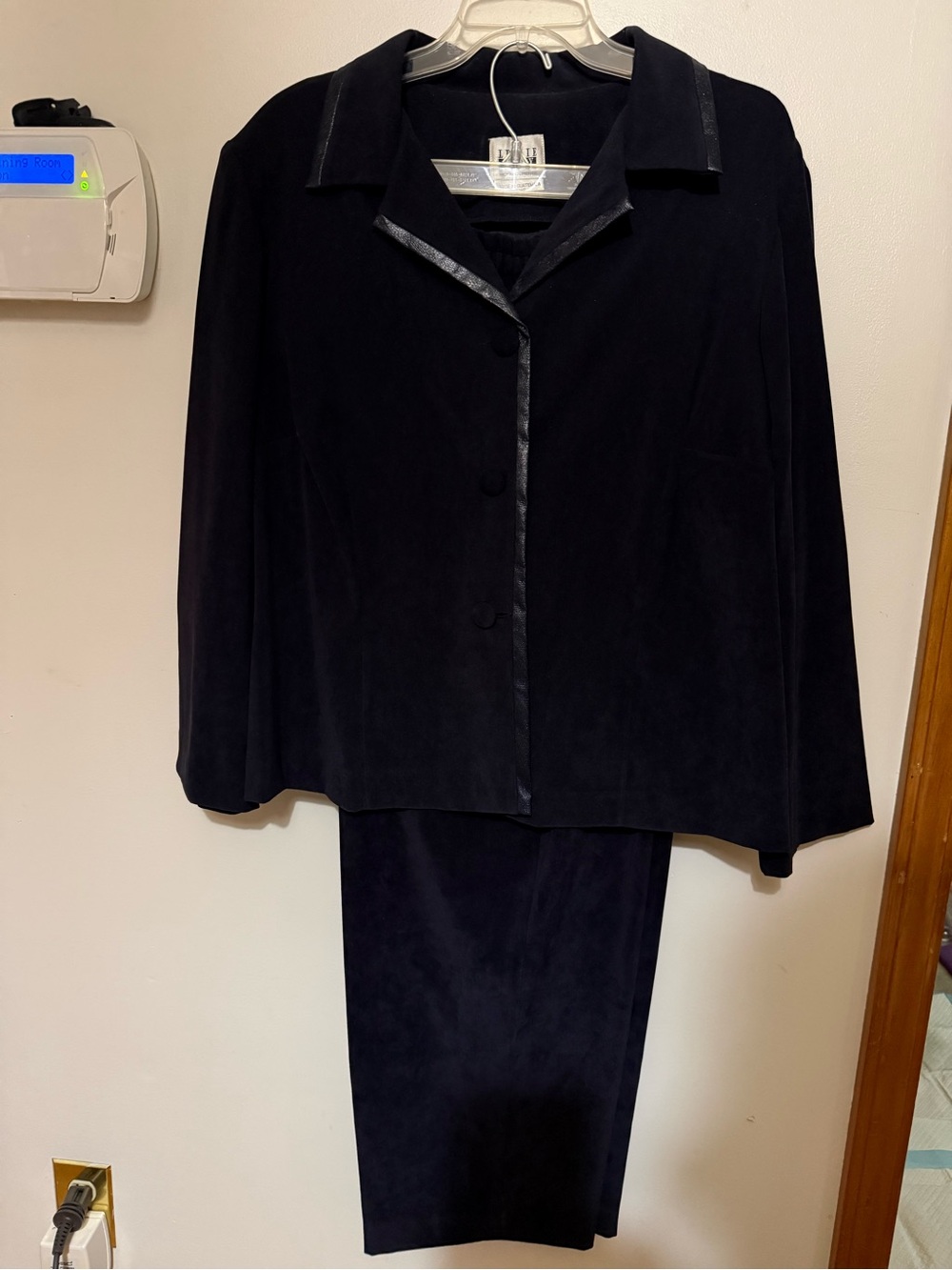 Leslie Fay Navy Women's Pant Suit - Classic Two-Piece 20WP